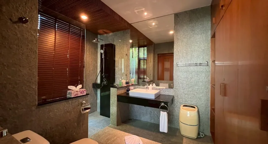 For rent 2 bedrooms villa in Mueang Phuket, Phuket