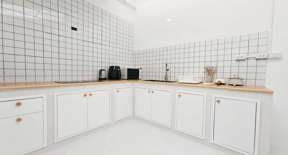 For rent 2 bedrooms townhouse in Mueang Phuket, Phuket
