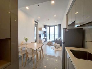 Condo en alquiler de 2 habitaciones en Huai Khwang, Bangkok