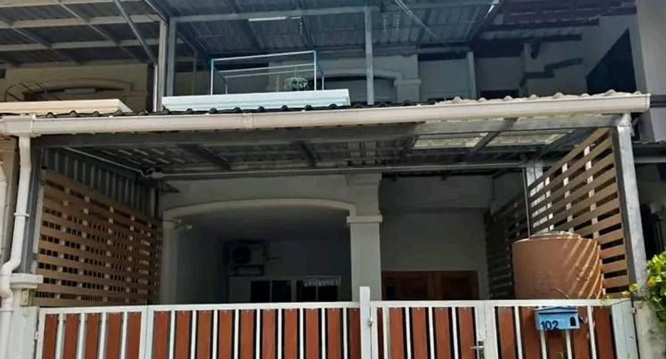 For rent 2 bedrooms townhouse in Suan Luang, Bangkok