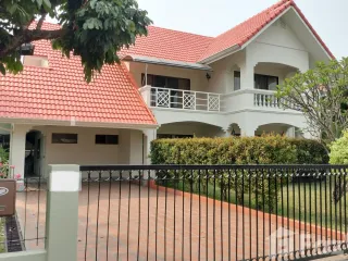 For sale 4 bedrooms house in Mueang Chiang Mai, Chiang Mai