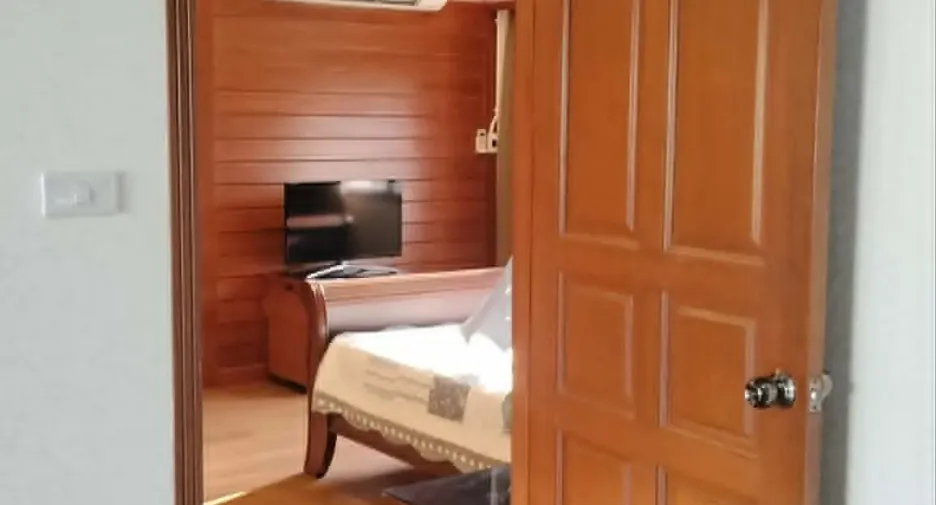 For sale 4 bedrooms house in Mueang Chiang Mai, Chiang Mai