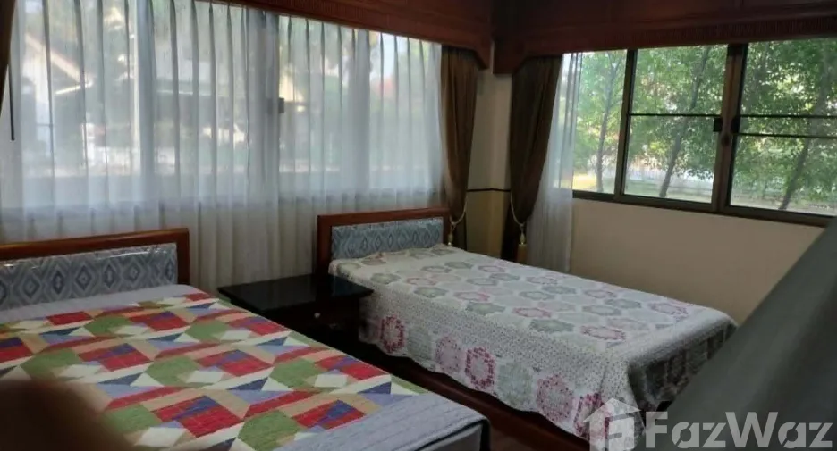 For sale 4 bedrooms house in Mueang Chiang Mai, Chiang Mai