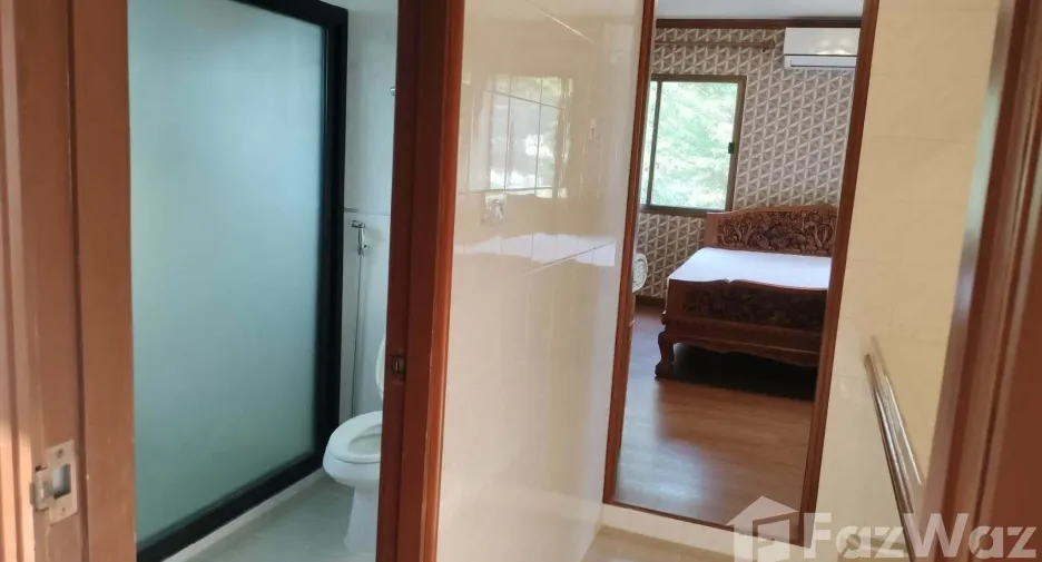 For sale 4 bedrooms house in Mueang Chiang Mai, Chiang Mai