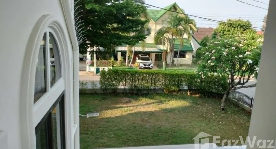 For sale 4 bedrooms house in Mueang Chiang Mai, Chiang Mai
