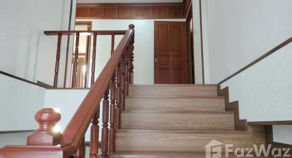 For sale 4 bedrooms house in Mueang Chiang Mai, Chiang Mai