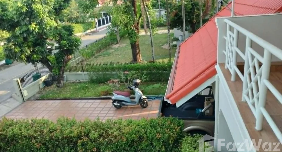 For sale 4 bedrooms house in Mueang Chiang Mai, Chiang Mai