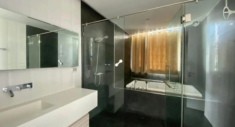 For rent 2 bedrooms condo in Mueang Chiang Mai, Chiang Mai