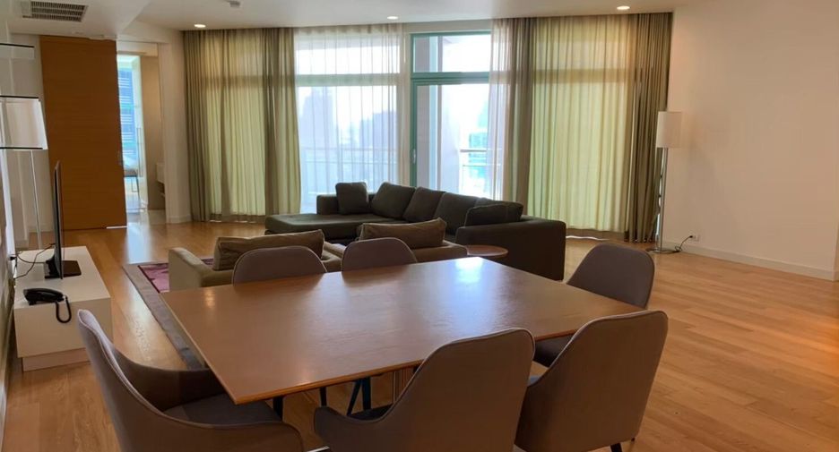 For rent 3 bedrooms apartment in Bang Kho Laem, Bangkok