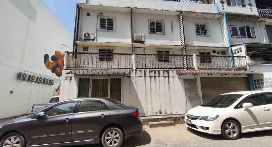 For sale 6 bedrooms retail Space in Mueang Chiang Mai, Chiang Mai