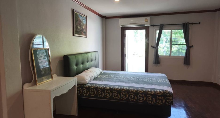 For sale 6 bedrooms retail Space in Mueang Chiang Mai, Chiang Mai