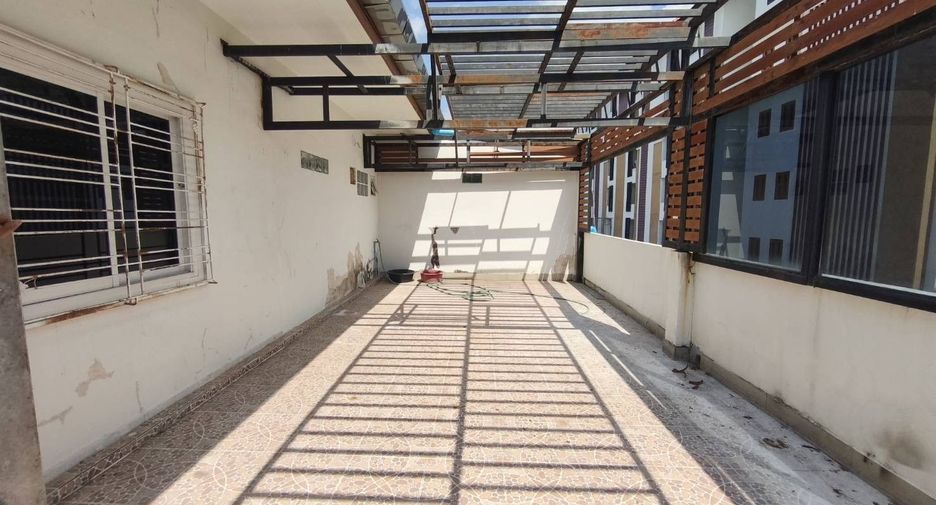 For sale 6 bedrooms retail Space in Mueang Chiang Mai, Chiang Mai