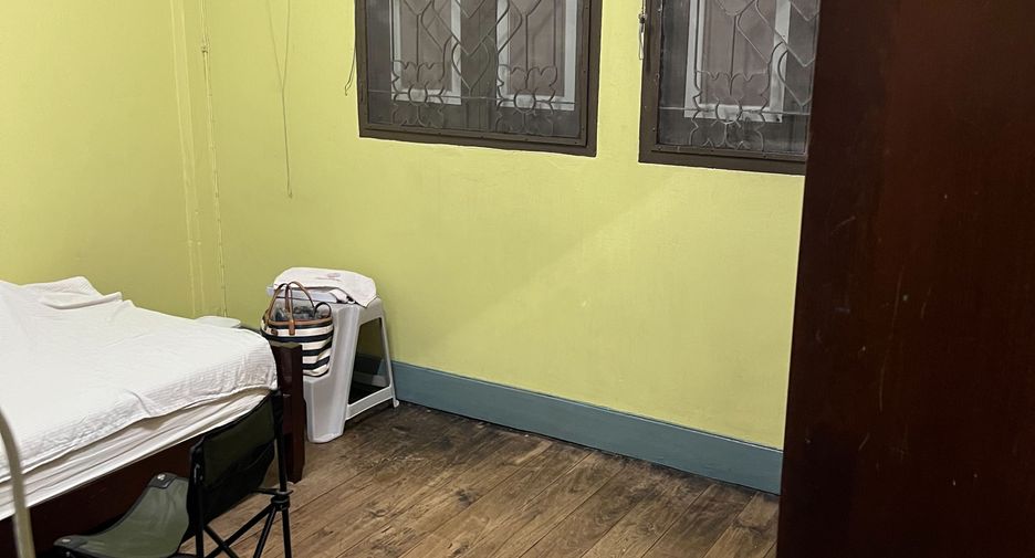 For sale 2 bedrooms townhouse in Phra Nakhon, Bangkok