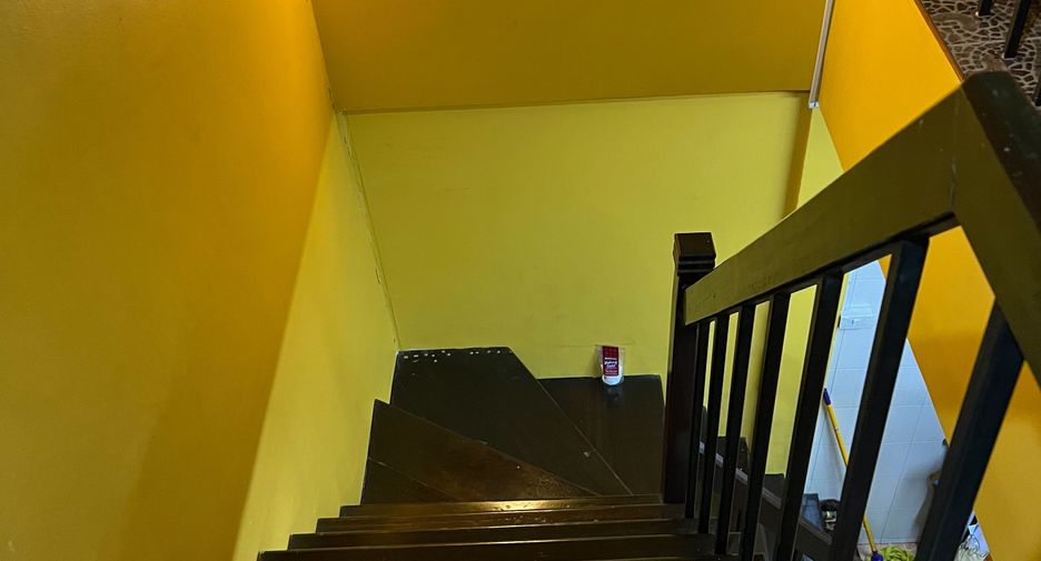 For sale 2 bedrooms townhouse in Phra Nakhon, Bangkok
