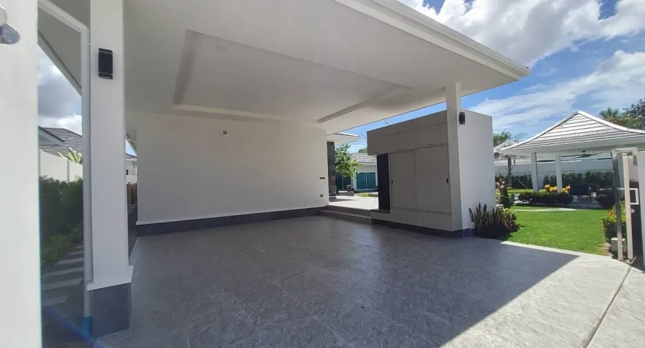 For rent and for sale 4 bedrooms villa in Hua Hin, Prachuap Khiri Khan