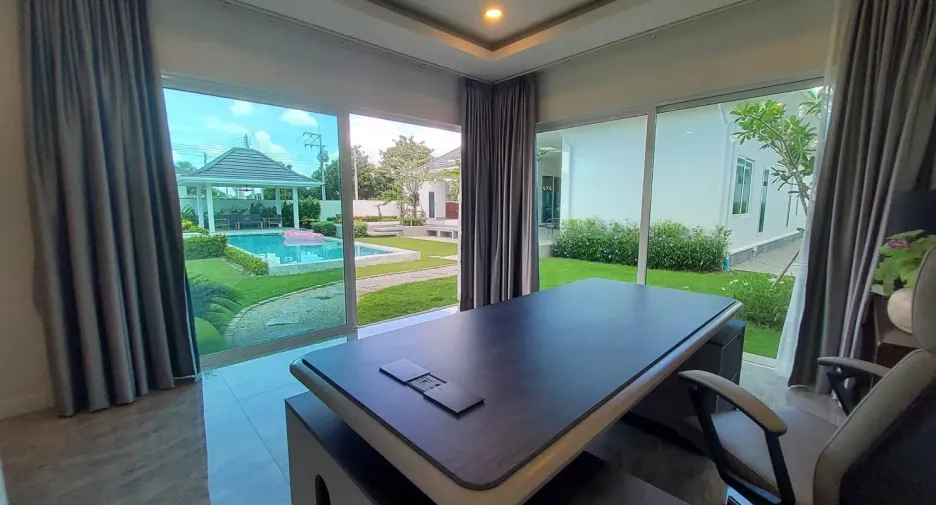 For rent and for sale 4 bedrooms villa in Hua Hin, Prachuap Khiri Khan