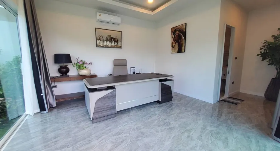 For rent and for sale 4 bedrooms villa in Hua Hin, Prachuap Khiri Khan
