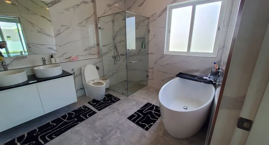 For rent 3 bedrooms villa in Hua Hin, Prachuap Khiri Khan
