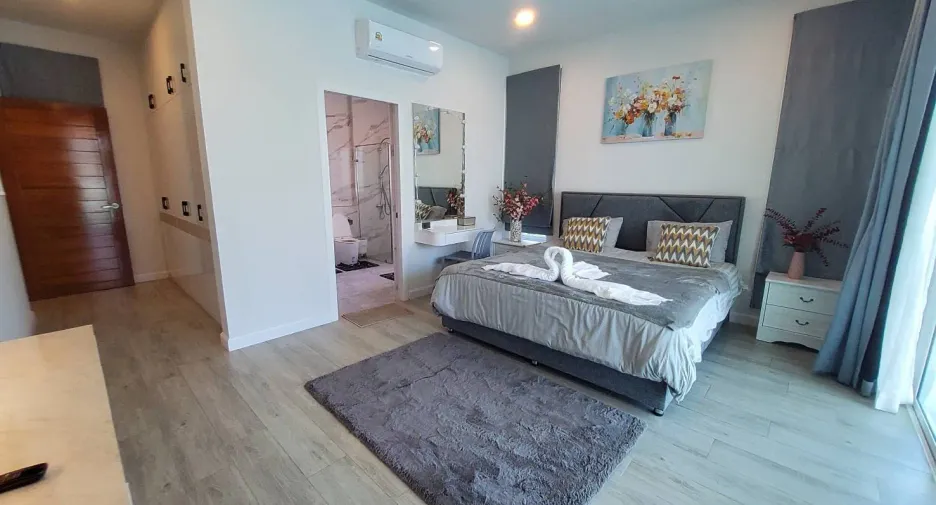 For rent 3 bedrooms villa in Hua Hin, Prachuap Khiri Khan