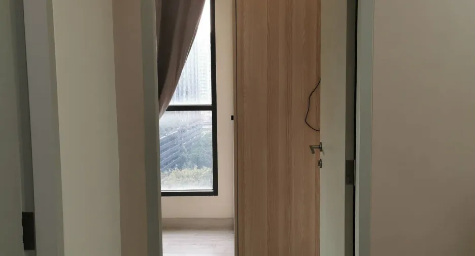 For rent 2 bedrooms condo in Huai Khwang, Bangkok