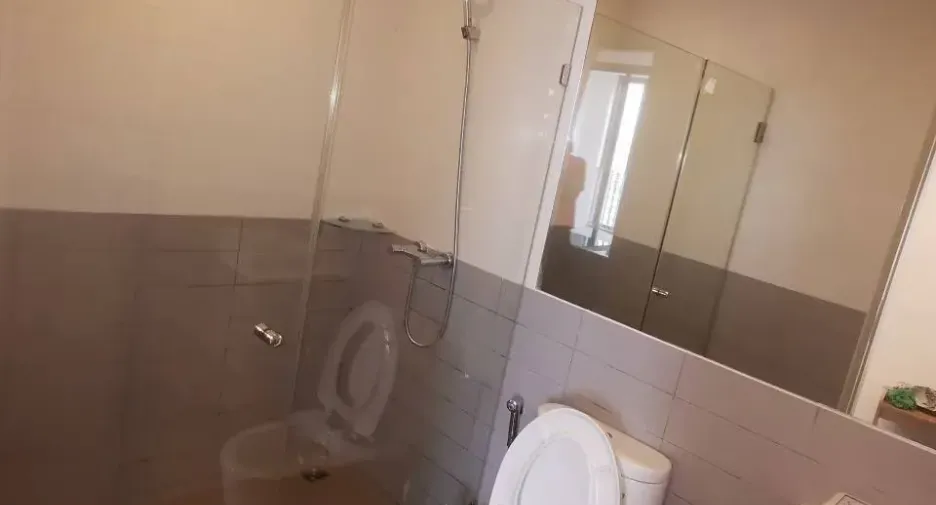For rent 2 bedrooms condo in Huai Khwang, Bangkok