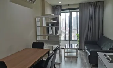 À louer 2 chambres condo à Huai Khwang, Bangkok