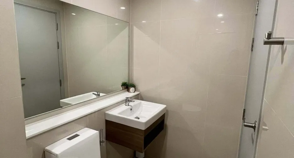 For rent studio condo in Din Daeng, Bangkok