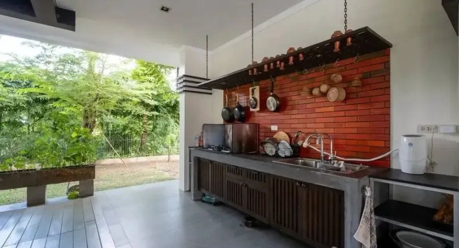 Haus zum Kauf mit 5 Zimmer in Hang Dong, Chiang Mai