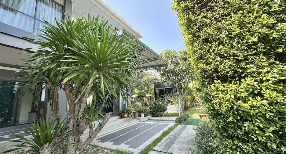For sale and for rent 4 bedrooms house in Suan Luang, Bangkok