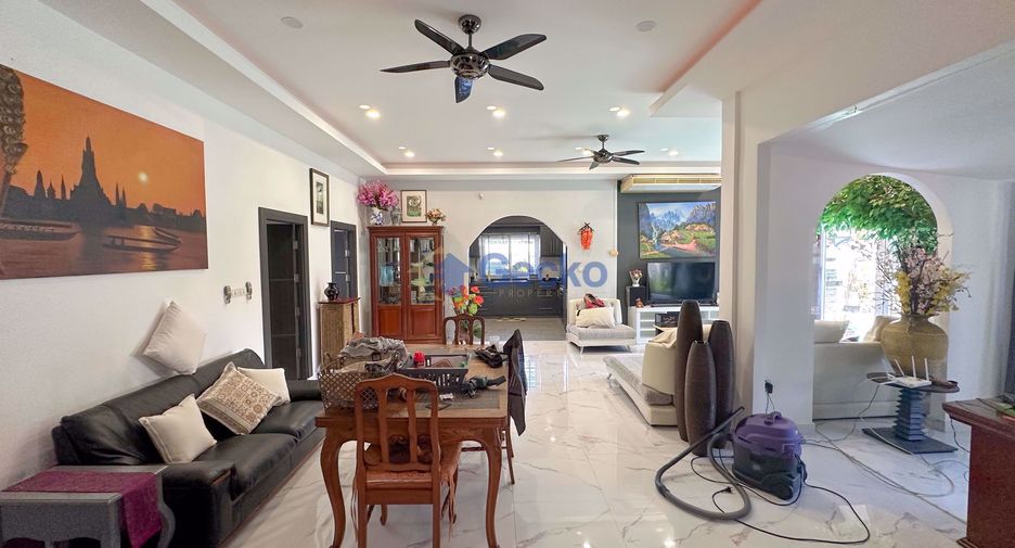 Casa en alquiler y en venta de 3 habitaciones en East Pattaya, Pattaya
