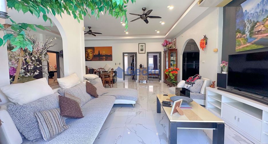 Casa en alquiler y en venta de 3 habitaciones en East Pattaya, Pattaya