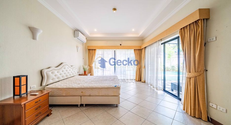 For sale 4 bedrooms house in Pratumnak, Pattaya