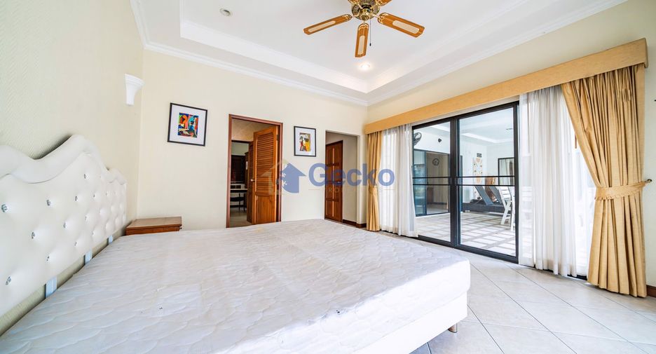 For sale 4 bedrooms house in Pratumnak, Pattaya