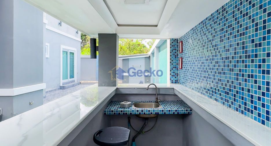 Casa en venta de 4 habitaciones en East Pattaya, Pattaya