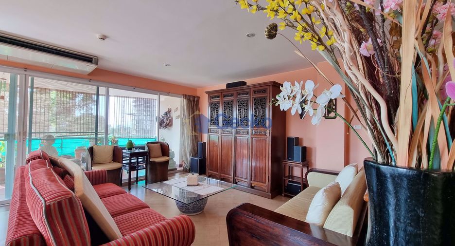 For sale 2 bedrooms condo in Pratumnak, Pattaya