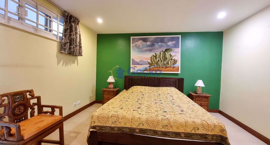 For sale 2 bedrooms condo in Pratumnak, Pattaya
