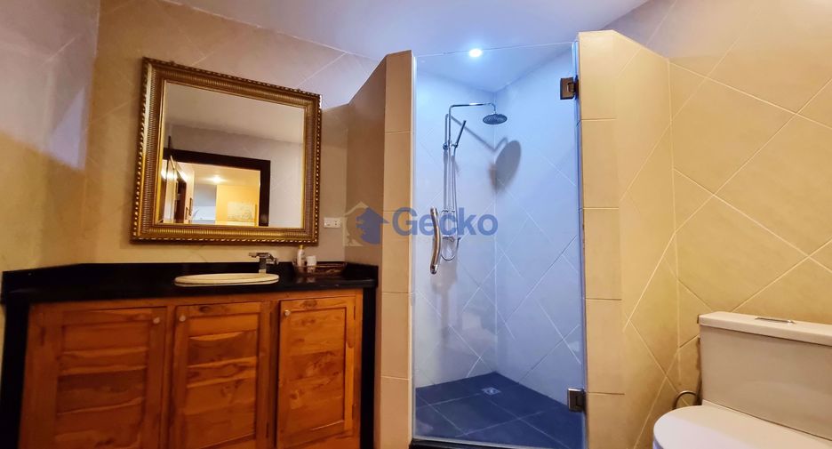 For sale 2 bedrooms condo in Pratumnak, Pattaya