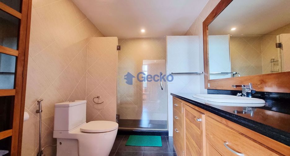 For sale 2 bedrooms condo in Pratumnak, Pattaya
