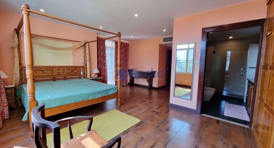 For sale 2 bedrooms condo in Pratumnak, Pattaya