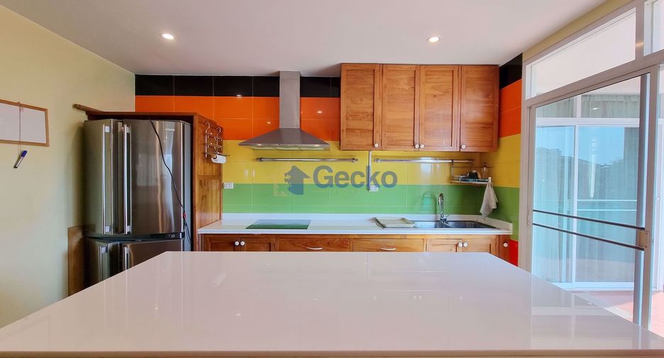 For sale 2 bedrooms condo in Pratumnak, Pattaya