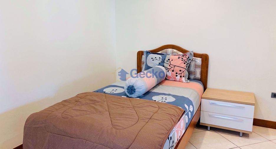 For sale 4 bedrooms house in East Pattaya, Pattaya