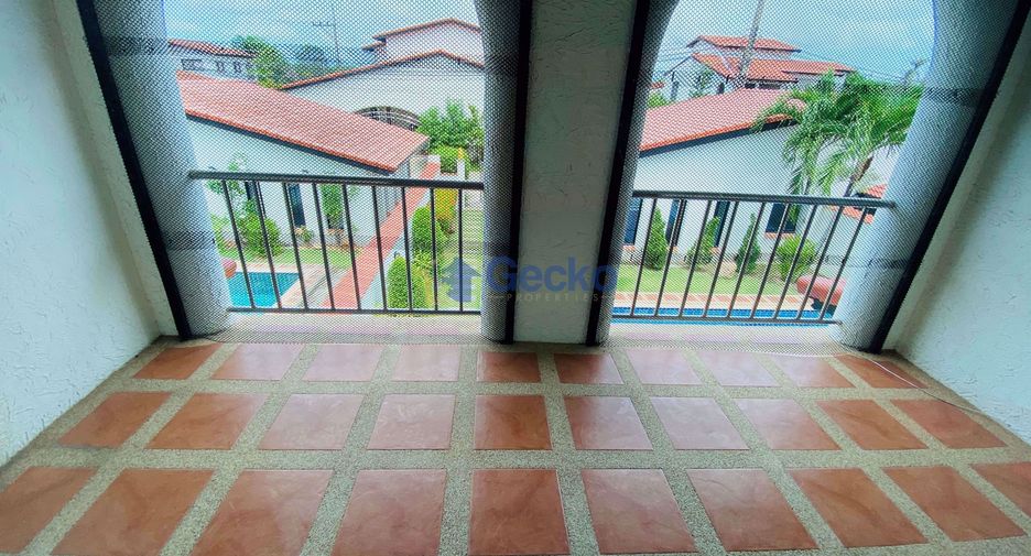 For sale 4 bedrooms house in East Pattaya, Pattaya