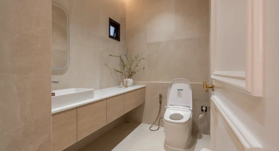 For sale and for rent 5 bedrooms house in Phra Khanong, Bangkok