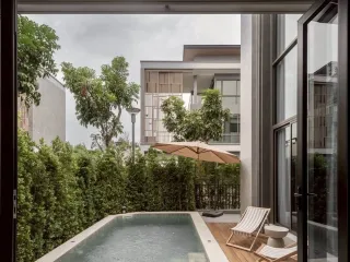 For sale そして for rent 5 ベッドルーム house in Phra Khanong, Bangkok