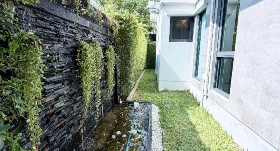 For sale 5 bedrooms house in Bang Phli, Samut Prakan