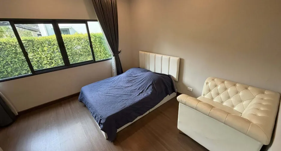 For sale 5 bedrooms house in Bang Phli, Samut Prakan
