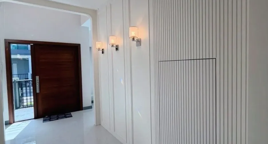 For sale 5 bedrooms house in Bang Phli, Samut Prakan