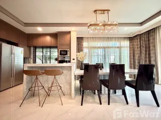 For sale 4 bedrooms house in Lat Krabang, Bangkok