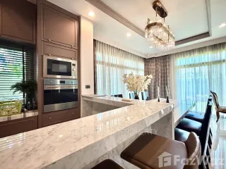 For sale 4 bedrooms house in Lat Krabang, Bangkok