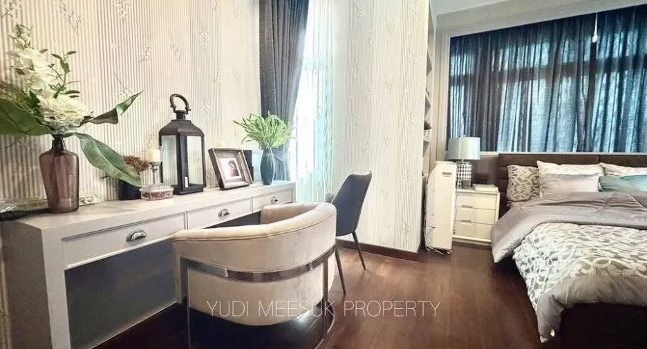 For sale 4 bedrooms house in Lat Krabang, Bangkok